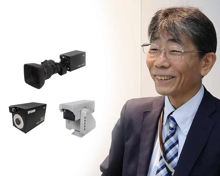 佐藤と高感度カメラ