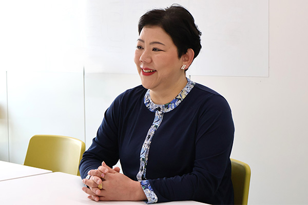 法務知財部 貿易管理室 高野 由美子