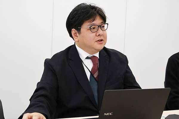 パブリック事業部門　パブリックプロダクツ統括部　内田　 佑一