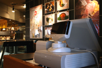 写真：ブロンコビリー・大森インター店・POSターミナル「TWINPOS3500F1